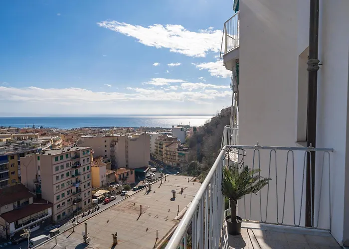 Sea View Retreat - Steps From Center